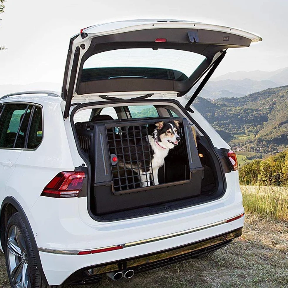 Ferplast Transportín Perro Coche Atlas Car Scenic 100, Extra Visibilidad, Puerta Corredera Doble Cerradura de Seguridad, Alfombrilla de Drenaje incluida L 100 x W 60 x H 66 cm. MAX 40 Kg.