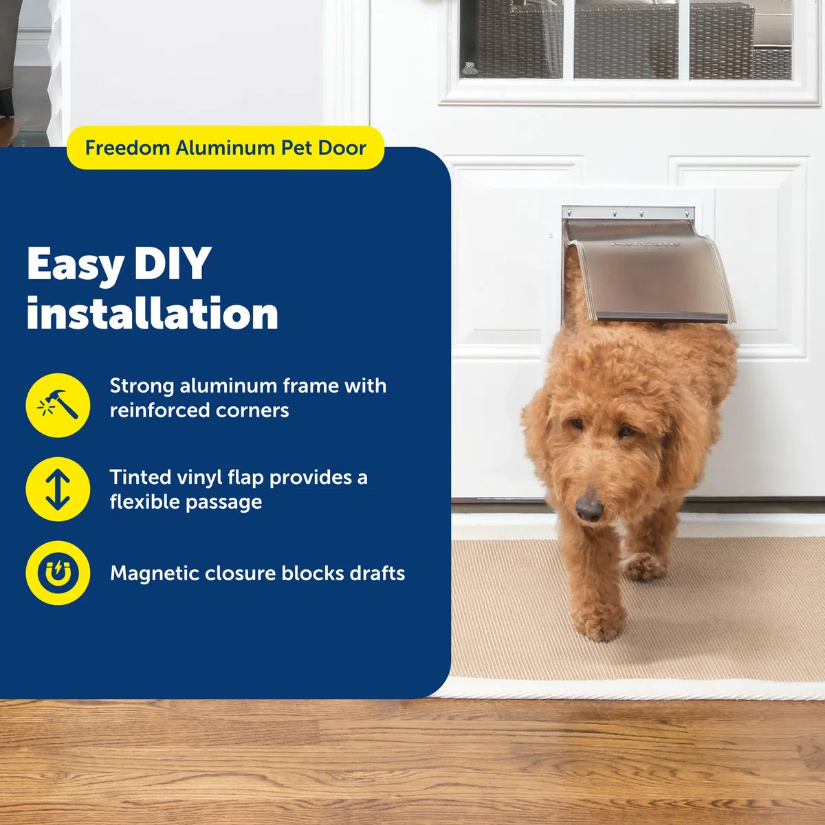PetSafe Freedom Puerta de Aluminio para Perros y Gatos, Color Blanco, Solapa de Vinilo Tintado